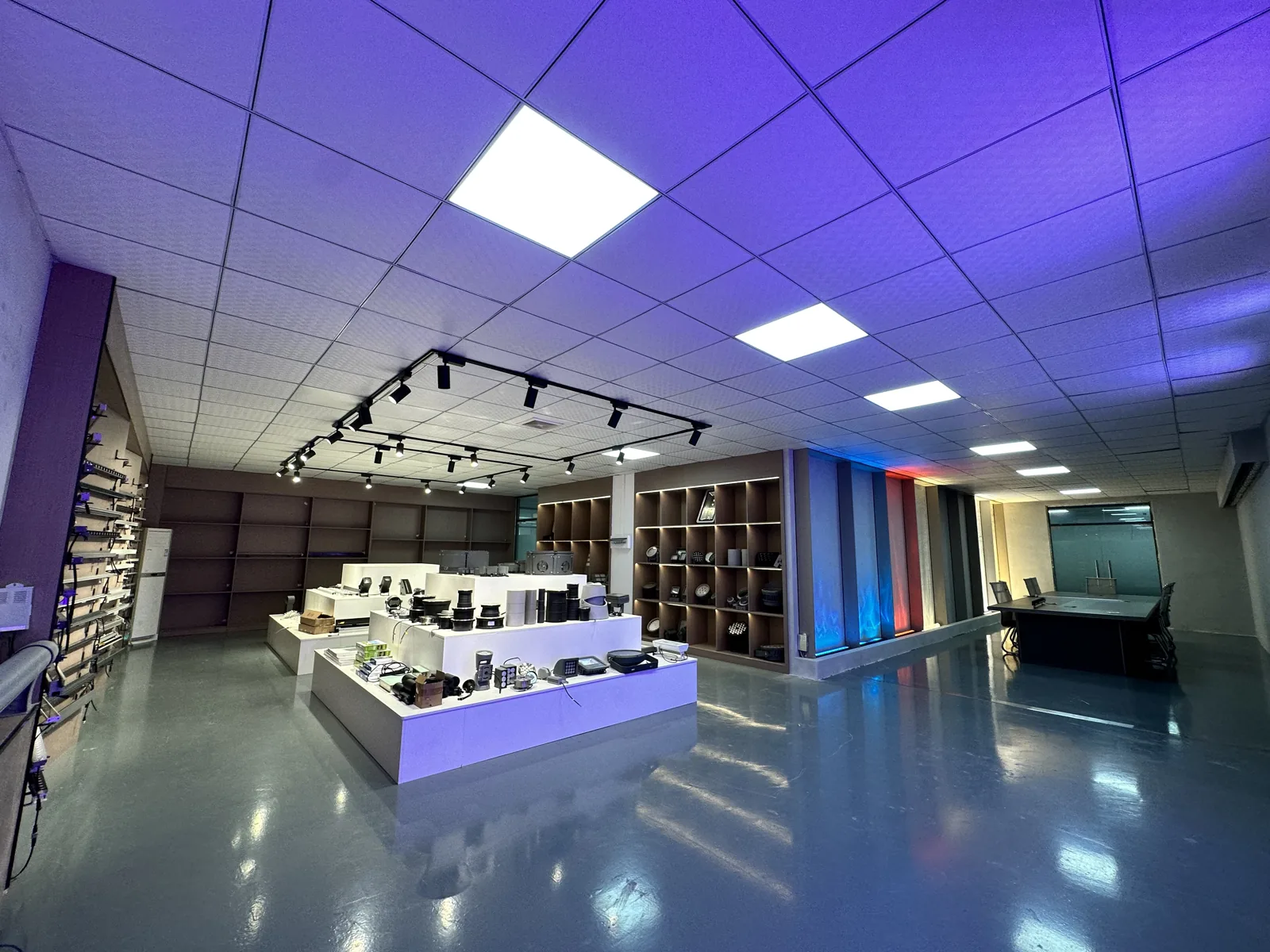 Outdoor lighting showroom products for RFQ selection
