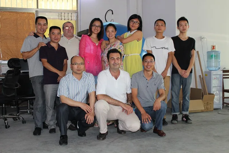 Overseas customer team meeting with lighting supplier